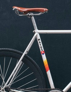 Nálepka na bicykel s menom a znakom SK 2