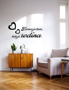 Nálepka na stenu s citátom domov je tam, kde je rodina