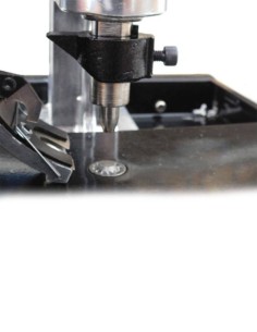 Poloautomatizovaný očkovací lis 2