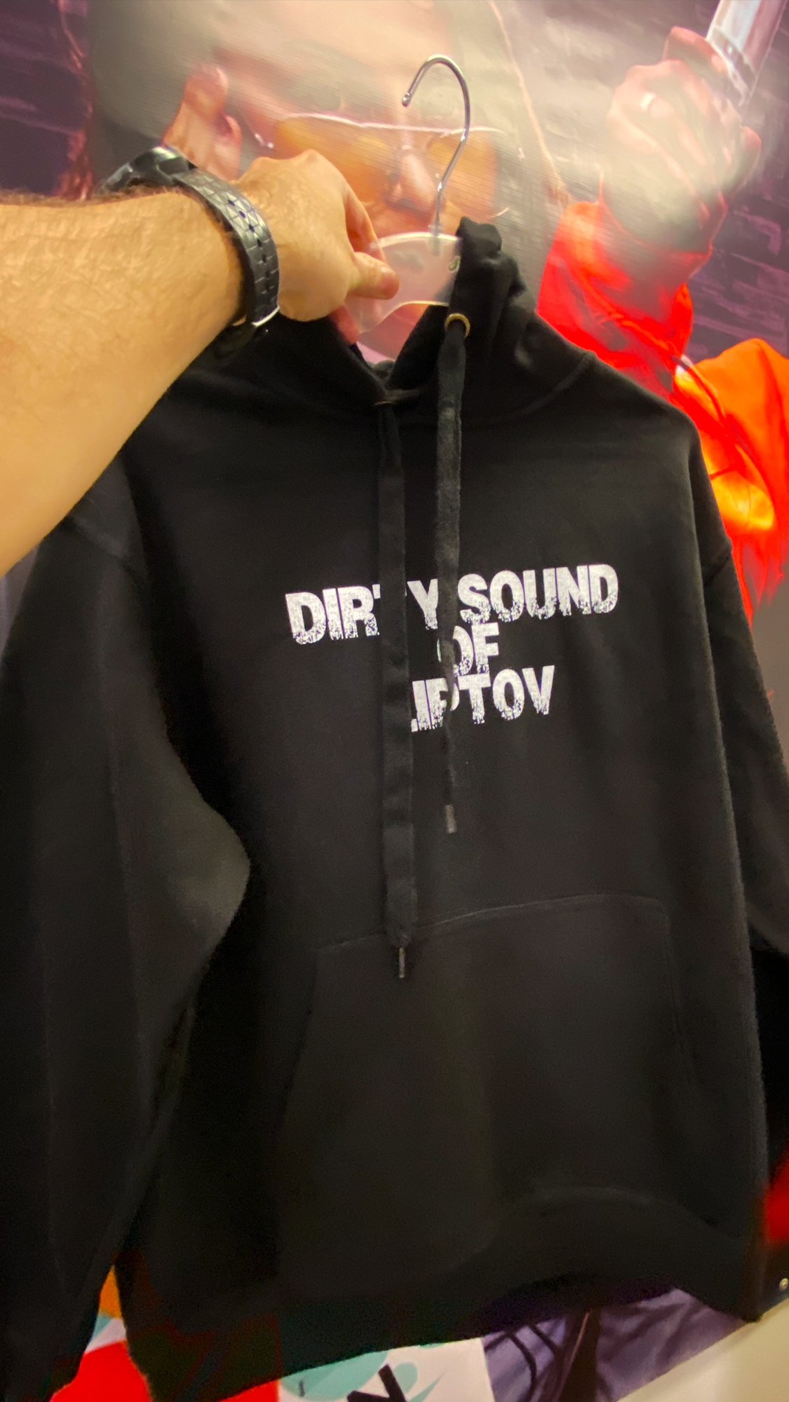 Mikina so svojou potlačou dirty sound